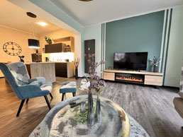 Das Wohnzimmer mit Kamin